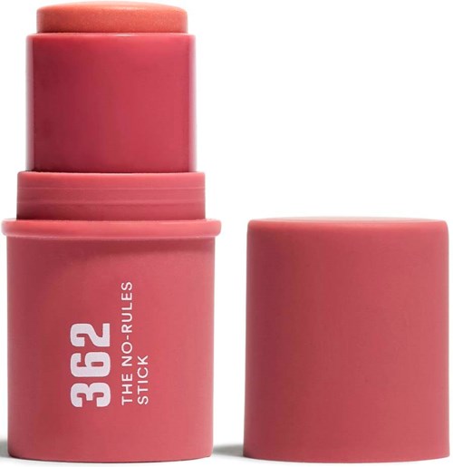 Pink læbestift med mærkat, der siger "36 2 THE NO-RULES STICK" og låget er fjernet.