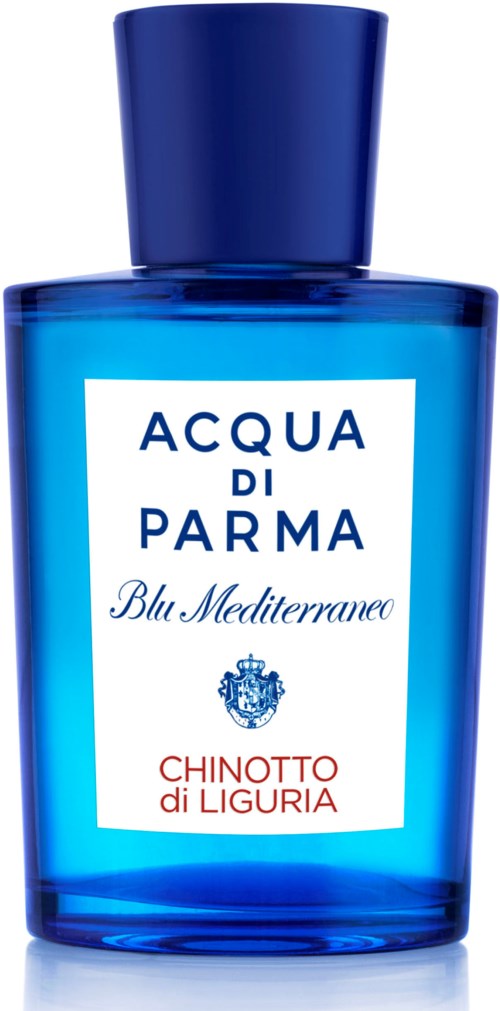 Blå flaske parfume med hvid label, blå låg og rød og blå tekst.