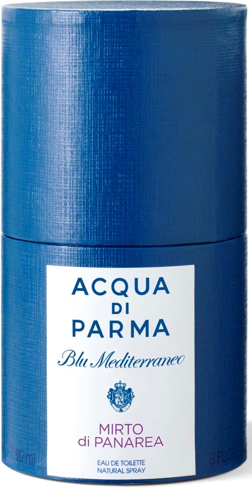 Een blauwe cilindervormige sprayfles met een wit label, met de woorden 'Acqua di Parma Blu Mediterraneo' en 'Mirto di Panarea.'