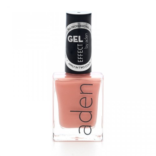 En rosa neglelakkflaske med svart og hvitt lokk. Etiketten sier 'gel effect' og 'aden'.