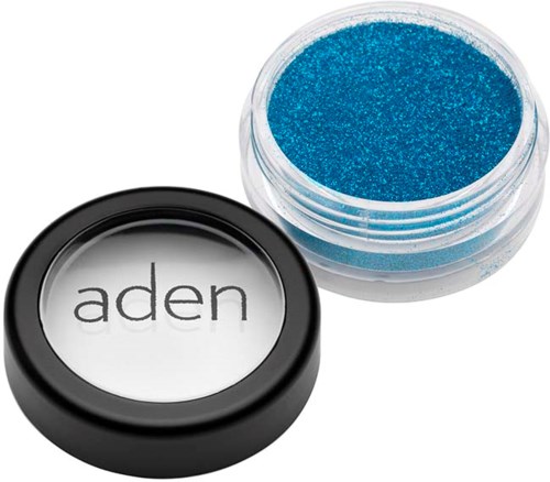 Liten beholder med blå glitter og lokket merket "aden."