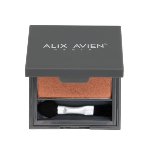 En liten kompakt med rouge och borste inuti, märkt 'Alix Avien Paris'.