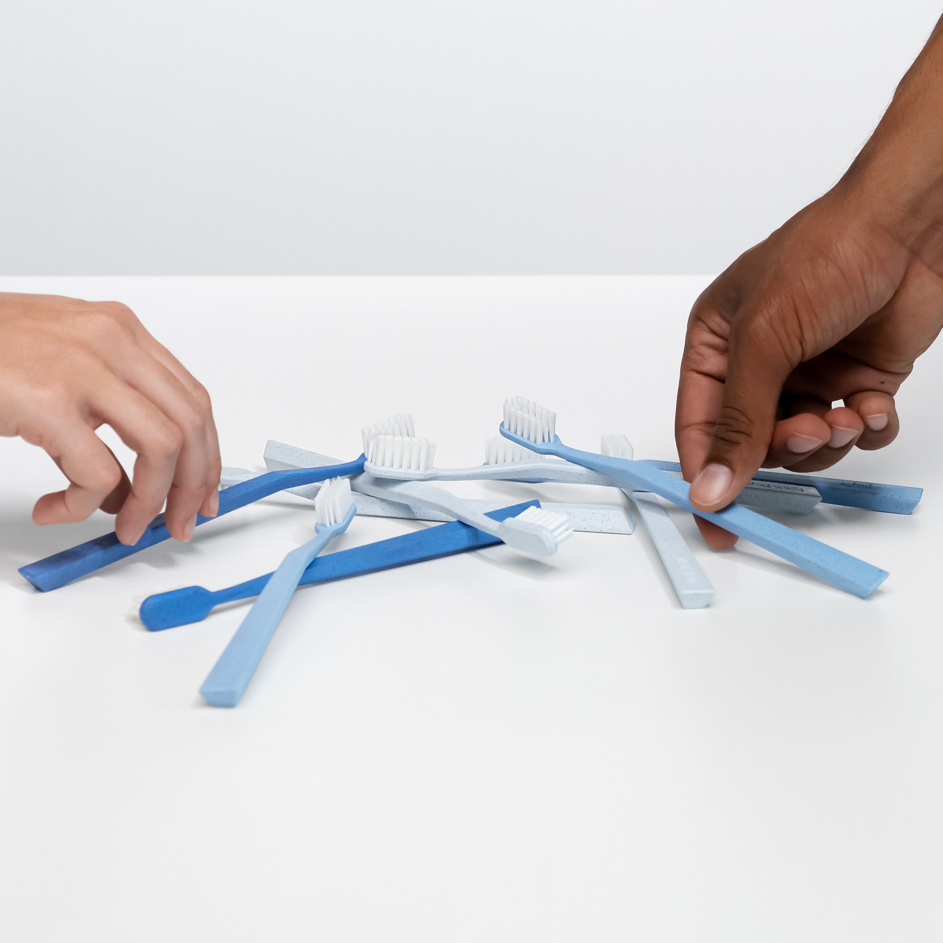 ALPINE WHITE Whitening & Care Toothbrush (obrázok 5)