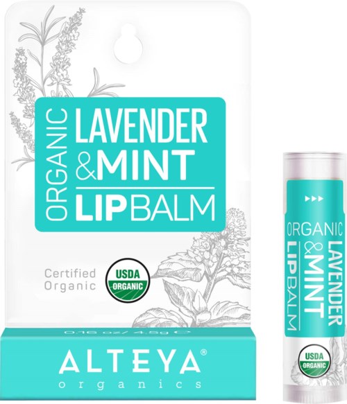 Pudełko z organicznym balsamem do ust o lawendowym i miętowym aromacie z tekstem i prostymi ilustracjami roślin.