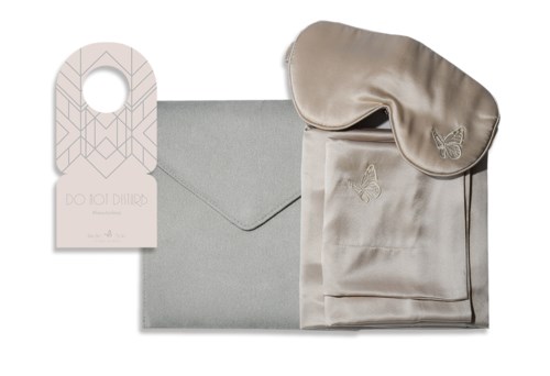 Amelie Soie Secrets de beauté Premium Collection The Perfect Duo Silk Pillow & Silk Sleep Mask Nude