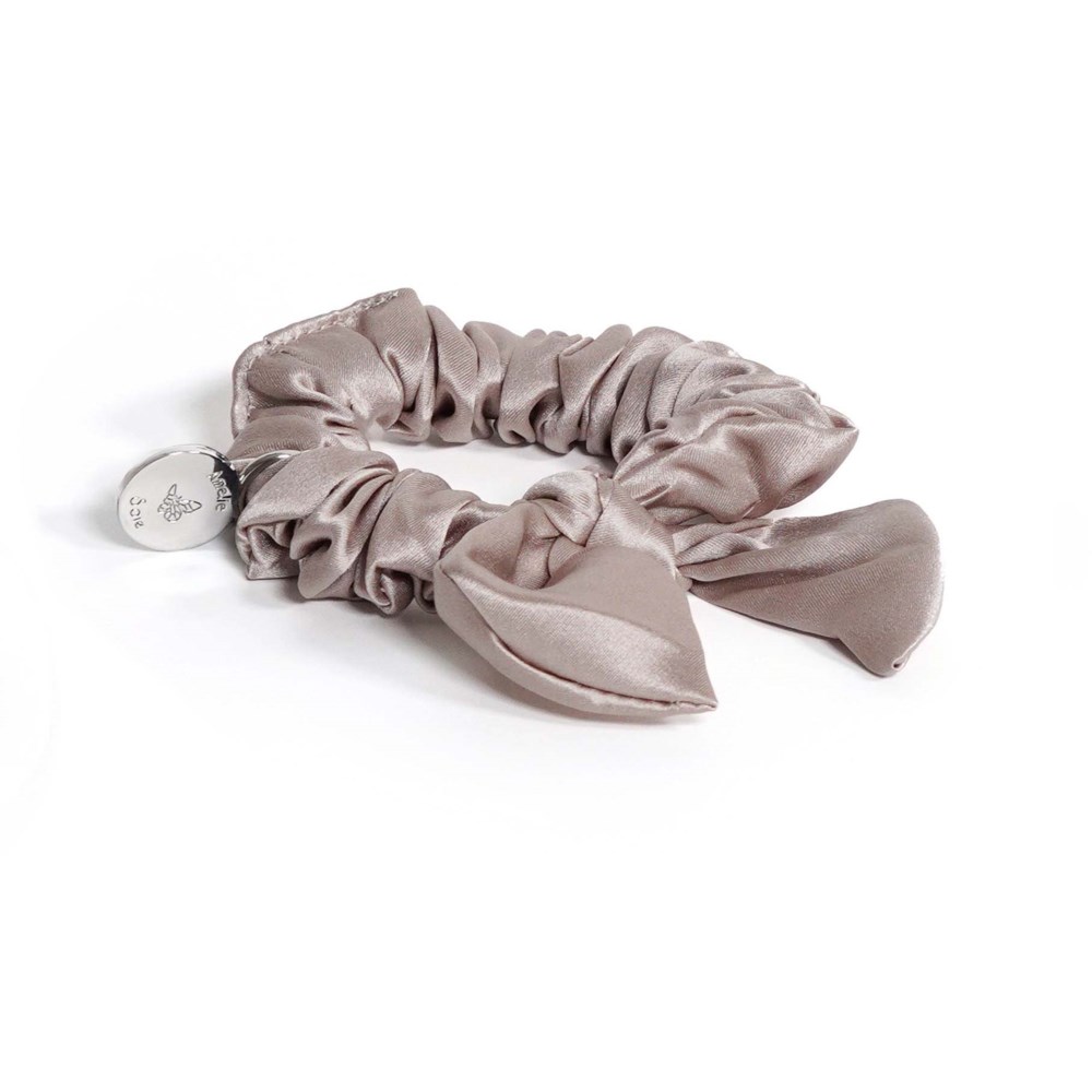 Amelie Soie Secrets de beauté Amelie Soie Secrets de beauté Silk Bow Greige