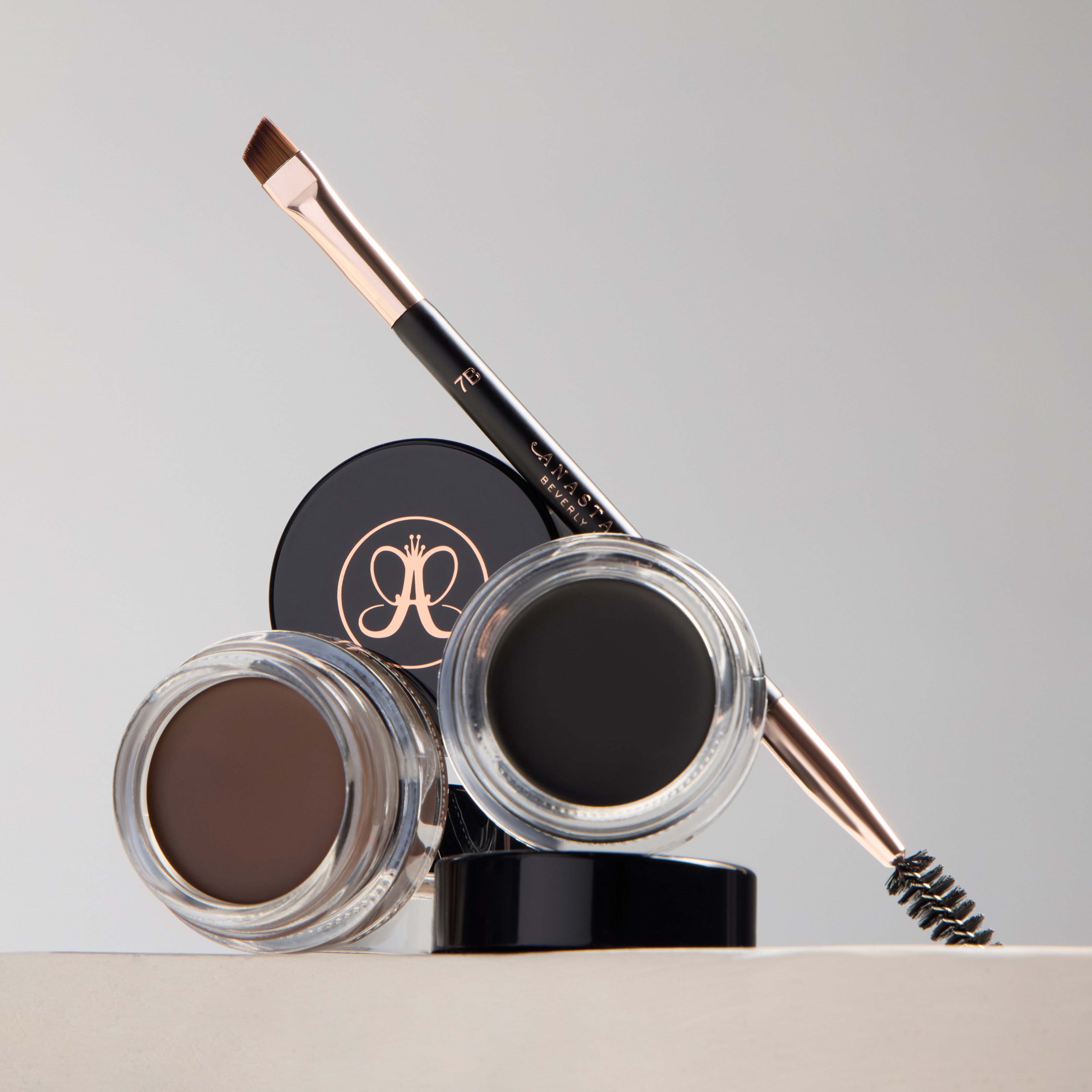 Anastasia Beverly Hills Pomada do brwi Medium Brown (obrázok 10)