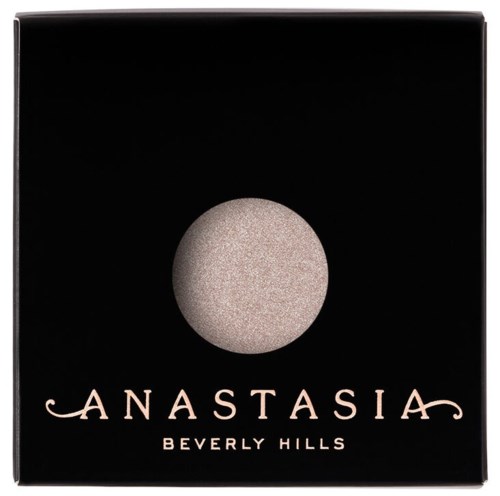 En svart förpackning med en silvercirkel och texten 'Anastasia Beverly Hills'.