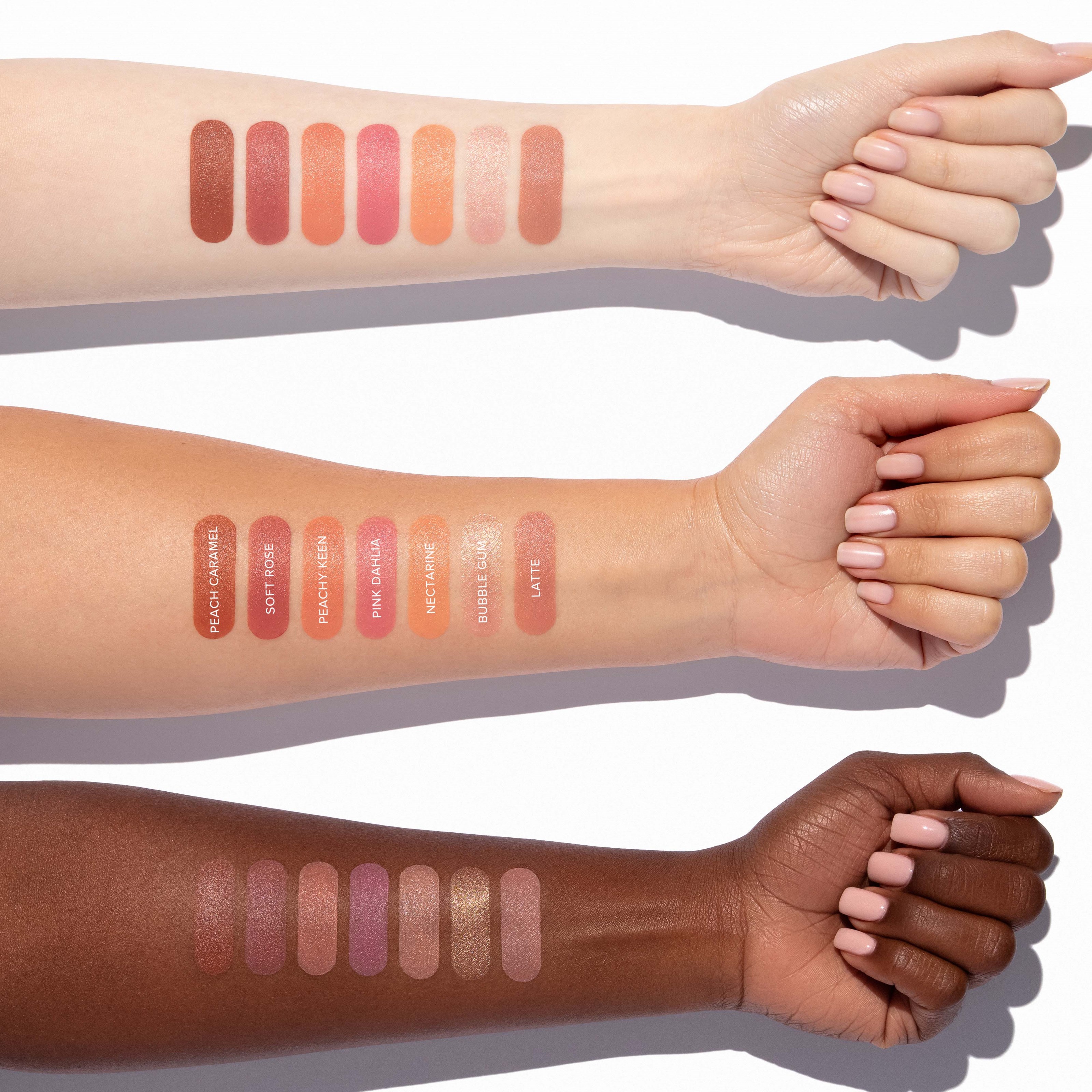 Anastasia Beverly Hills Stick Blush - Latte - róż w sztyfcie Latte (obrázok 4)