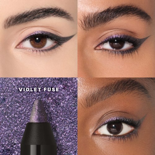 Nærbilde av tre øyne med lilla glitterøyenskygge og tydelig eyeliner, og en lilla glitterøyenskygge kalt Violet Fuse.