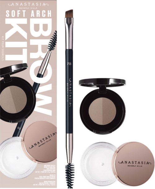 En makeuppensel, två ögonskuggor och en mascara från Anastasia Beverly Hills visas.