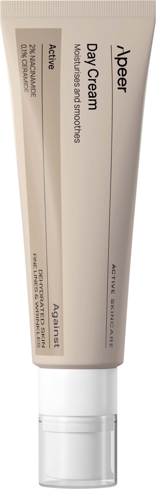Auper Day Cream -tuubi, sisältää aktiivisen aurinkosuojan ja 2 % C-vitamiinia.