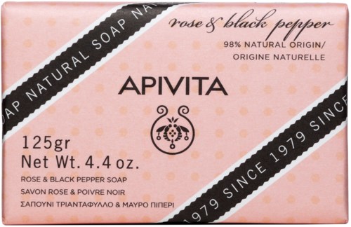  Rosa tvålpåse med svart och vitt text, ros och svartpeppar doft, 125 gram, naturligt ursprung, sedan 1979.