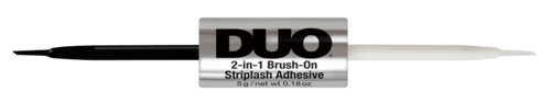 En liten tub med etiketten "DUO" och text om ett 2-i-1-klistron som används för fransar.
