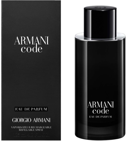 Musta hajuvesipullo ja samanvärinen laatikko, molemmat tekstit 'Armani Code Eau de Parfum' ja Giorgio Armani.