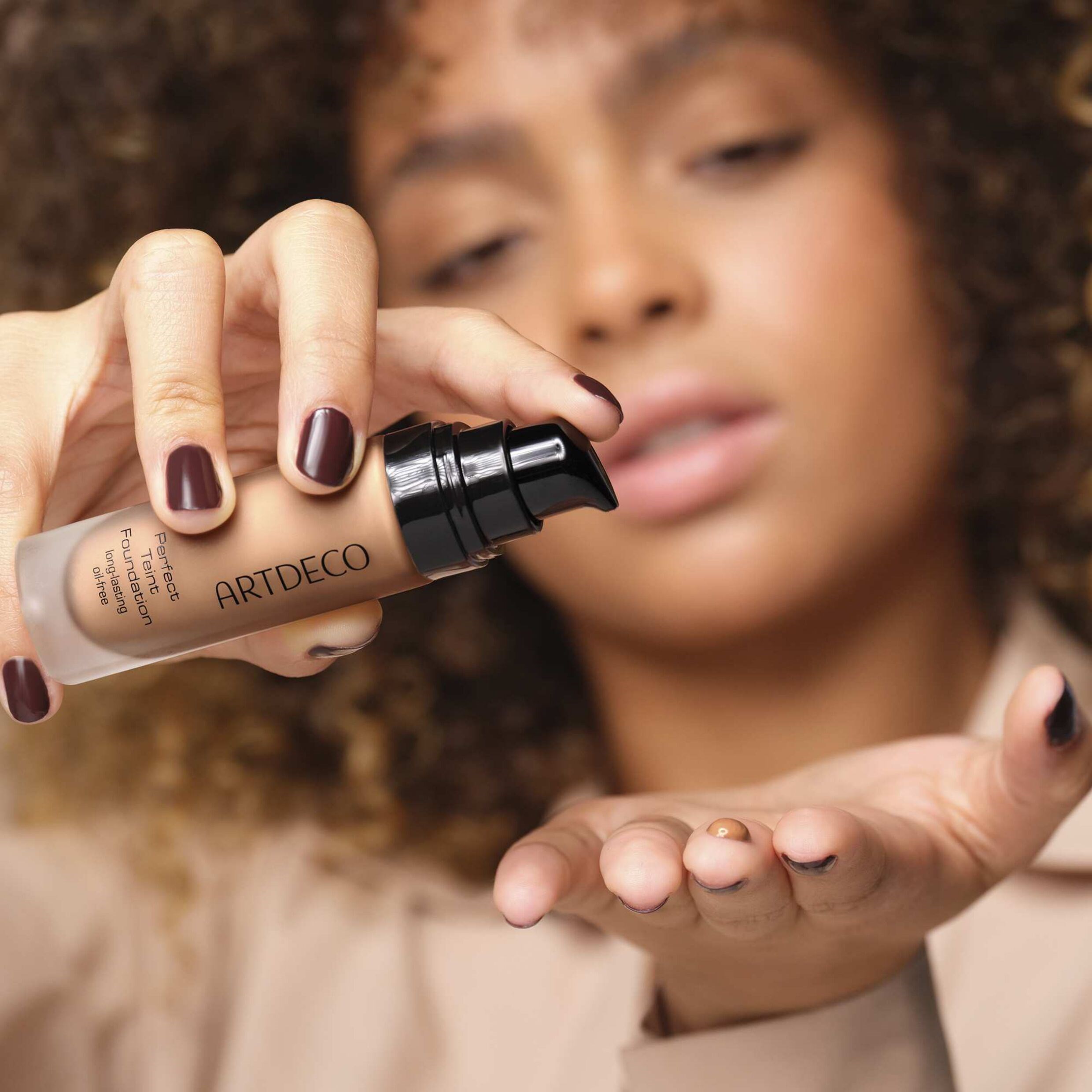 Artdeco Perfect Teint Foundation 85 Warm Butter Pecan (obrázok 3)