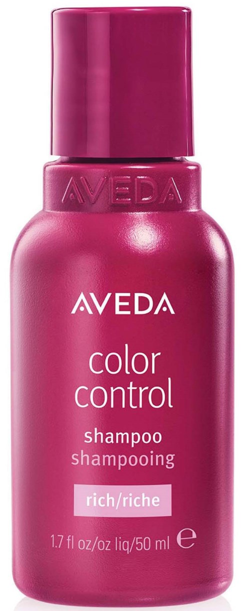Violetti pullo Aveda color control shampoolle paksuun hiukseen. Pieni koko, kansi päällä.