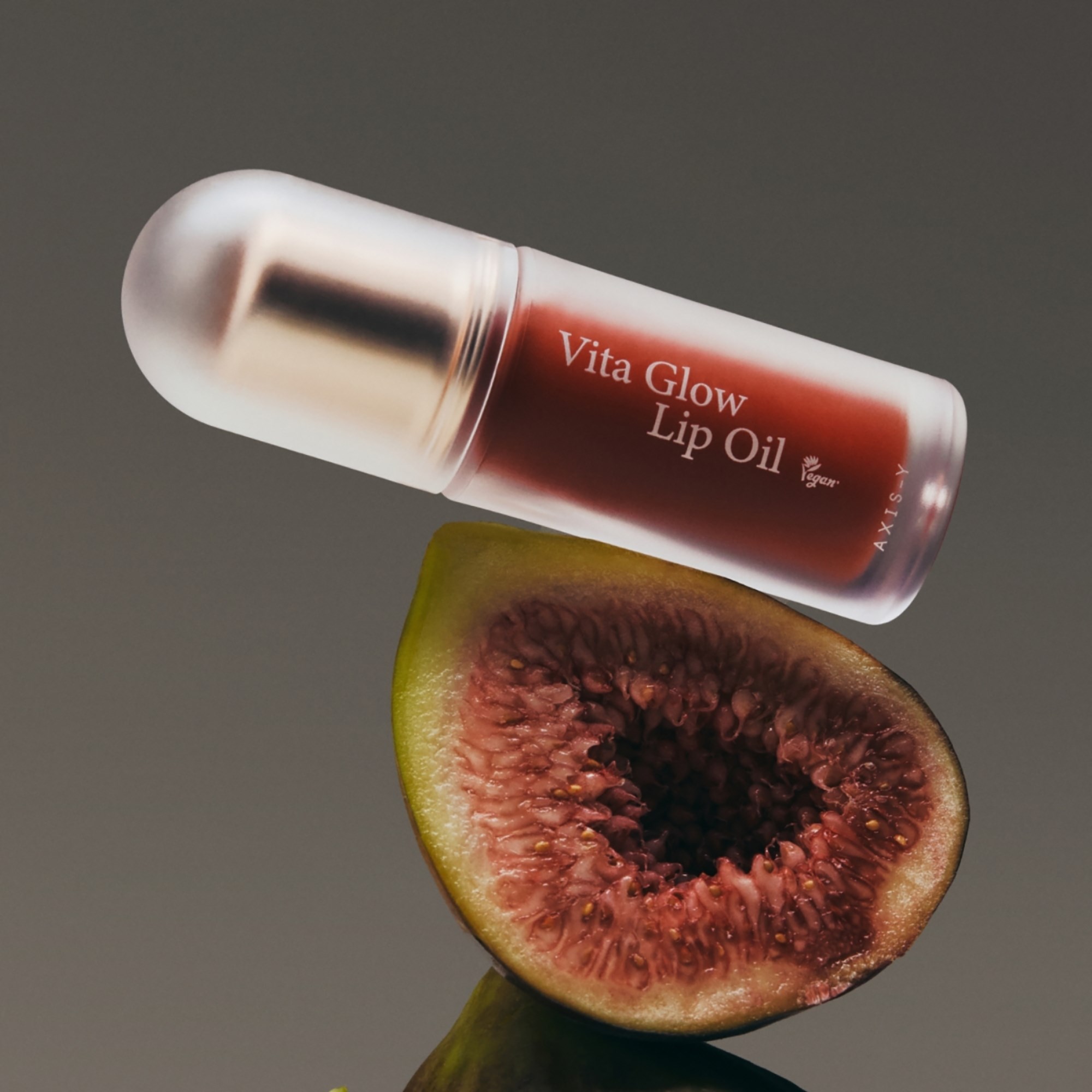 AXIS-Y Vita Glow Lip Oil Cozy Fig (obrázok 3)