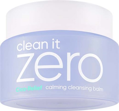 En beholder med beroligende rensende balm merkert "clean it zero" med blå og hvite farger.