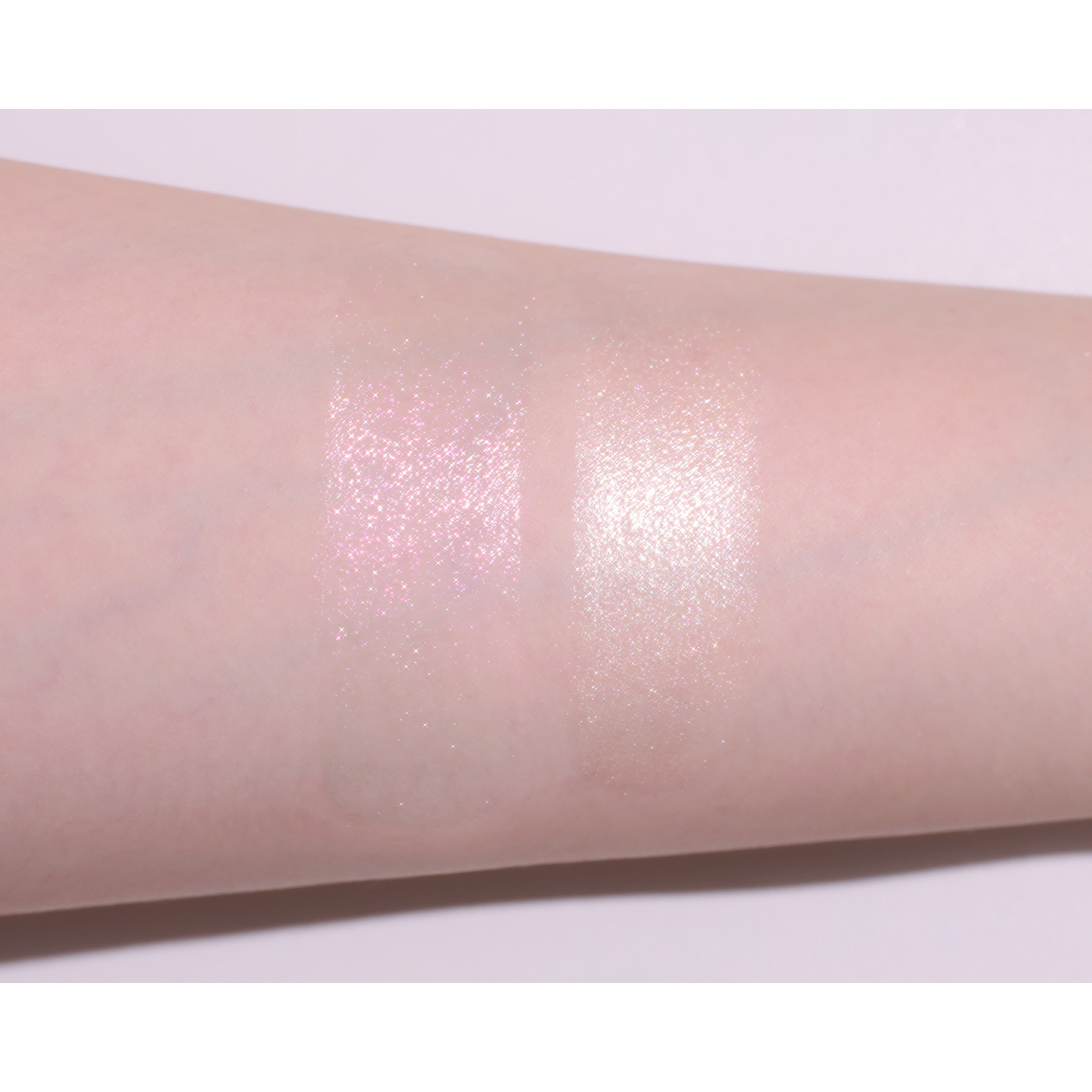 Banila Co Romantic Blush Highlighter 03 Sugar Frost (obrázok 5)