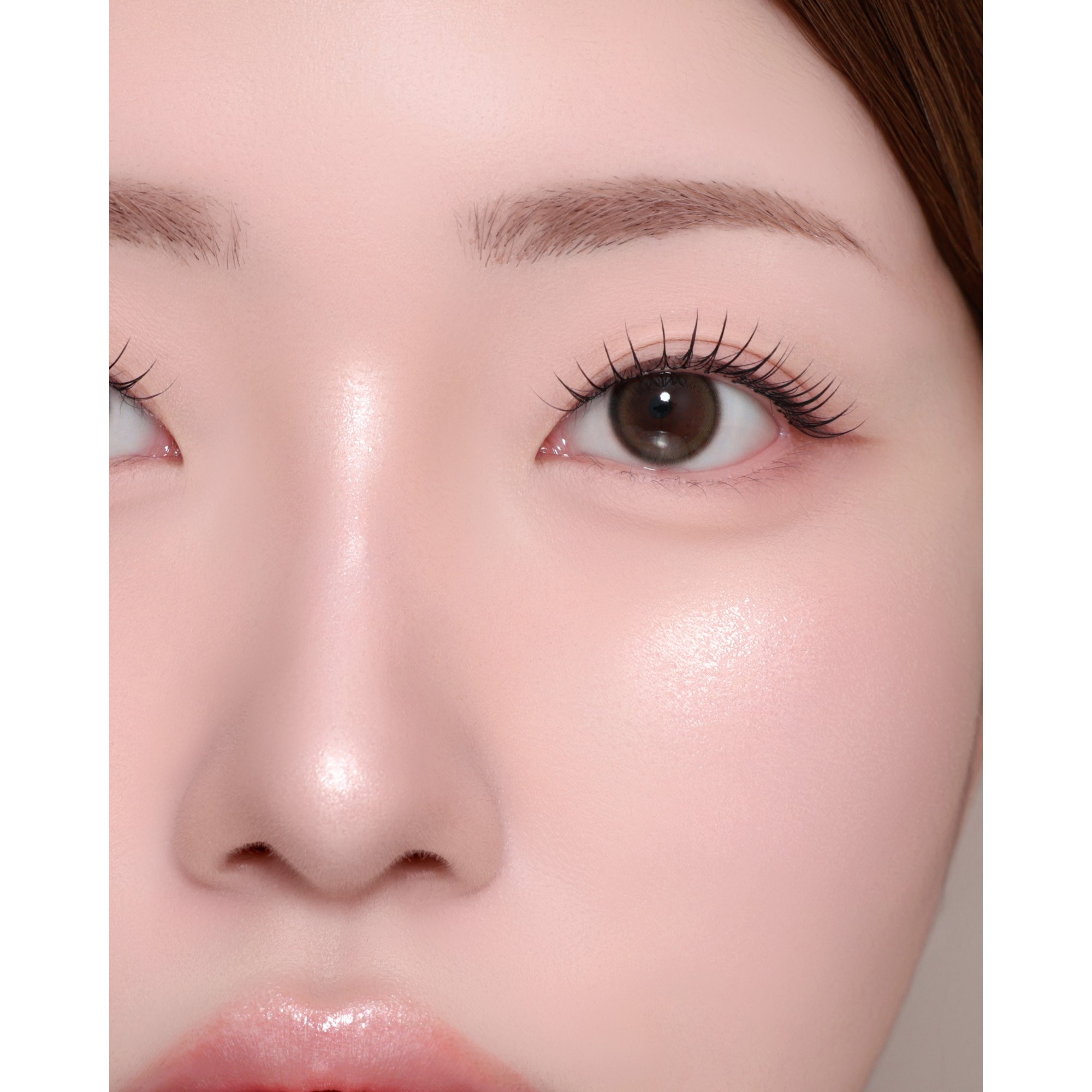 Banila Co Romantic Blush Highlighter 04 Fizz Layer (obrázok 3)
