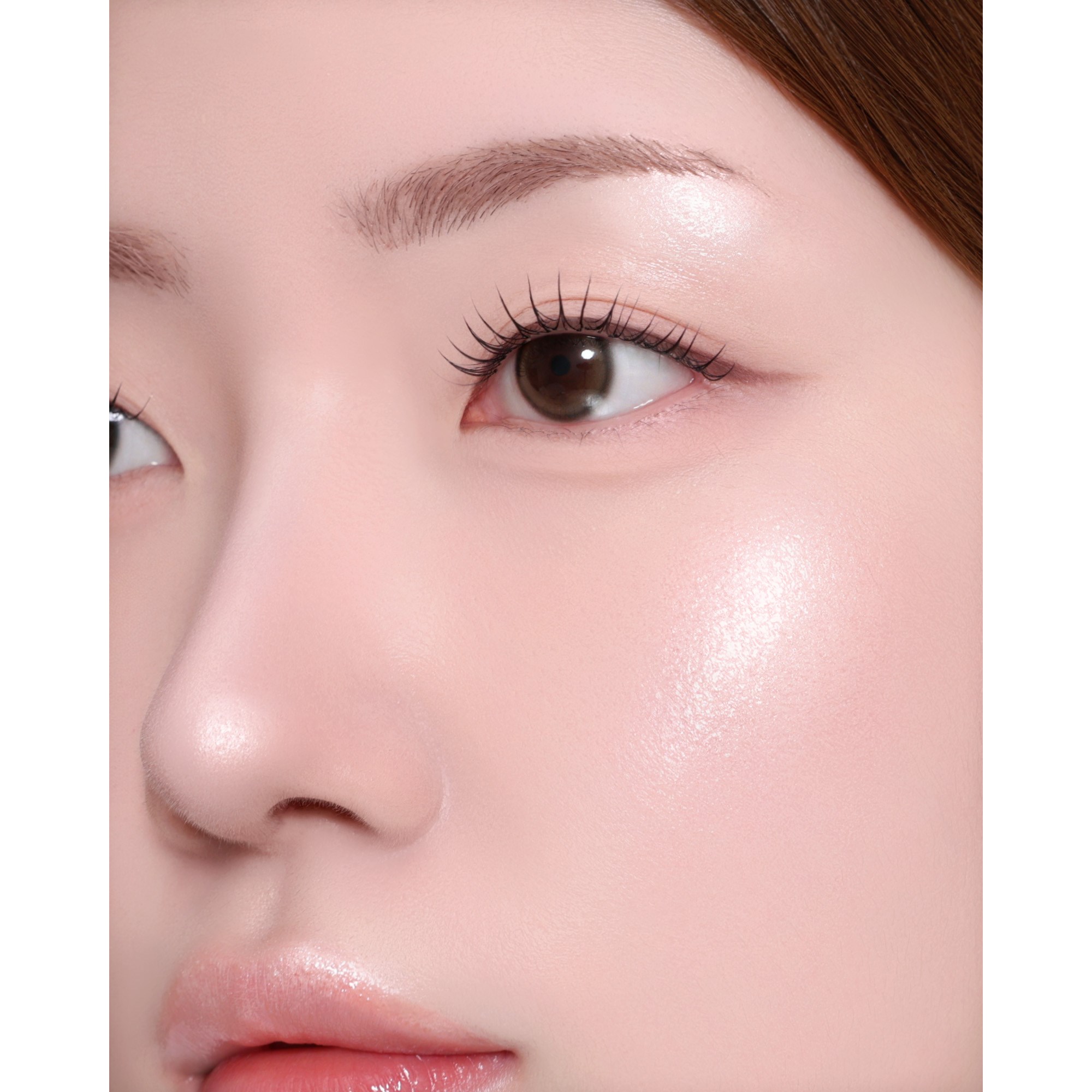 Banila Co Romantic Blush Highlighter 04 Fizz Layer (obrázok 4)