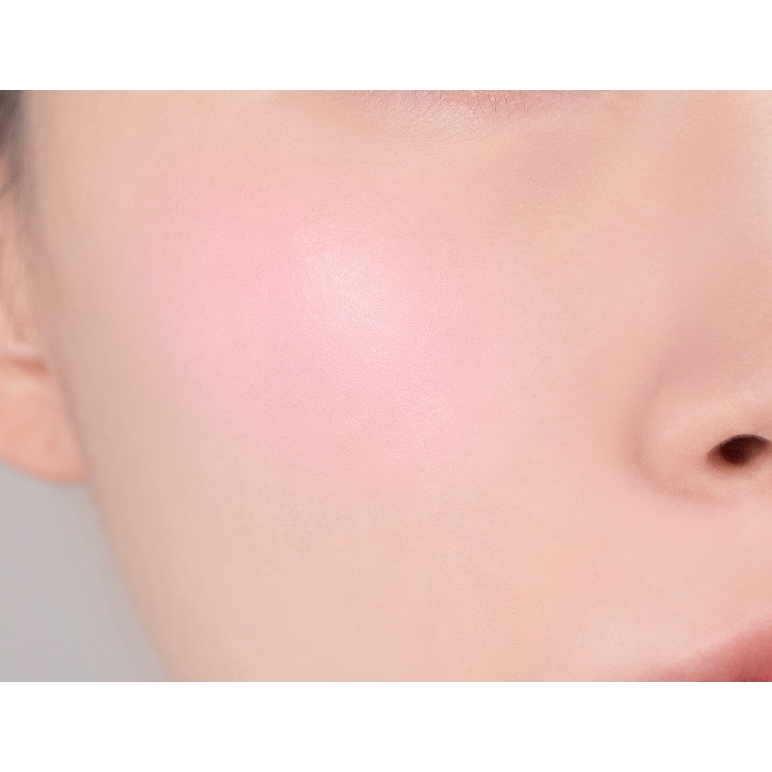 Banila Co Romantic Blush Lip & Cheek 01 Dear Bunny (obrázok 5)