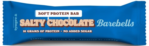 Blauwe verpakking van een eiwitreep met tekst die zegt dat het zoutachtige chocolade smaakt. Het bevat 16 gram eiwit en geen toegevoegde suikers.