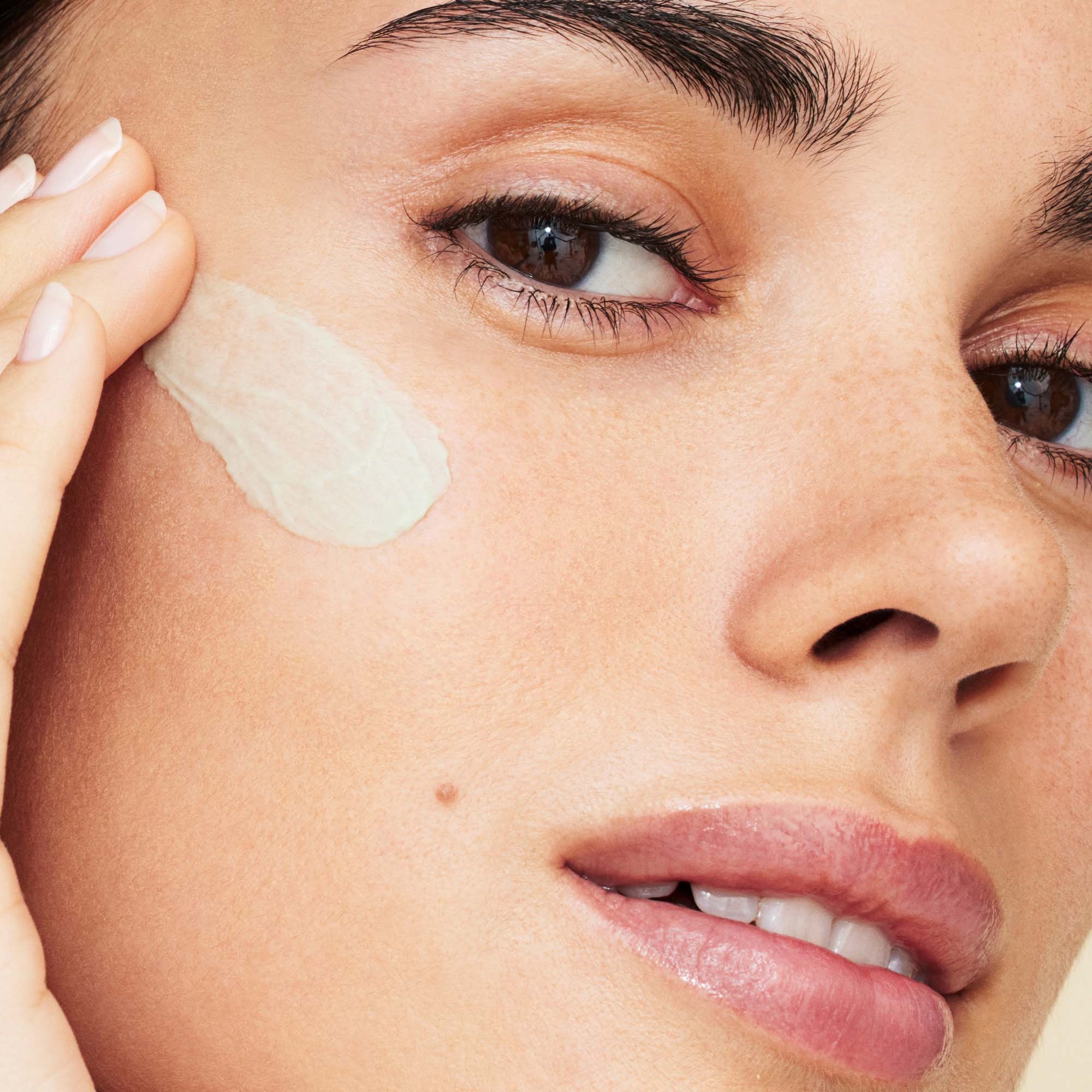 bareMinerals PRIME TIME Redness Reducing Primer 30 ml (obrázok 7)