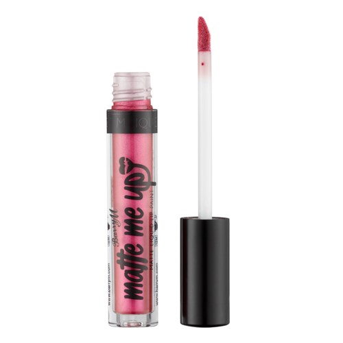 Leppeglansrør med rosa gloss og svart lokk, ordet 'Matte Me Up' på røret.