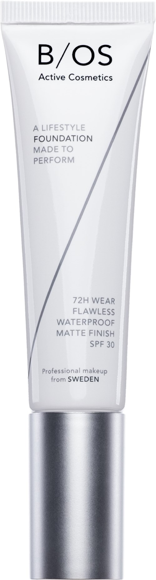 En vit foundationrör med svart och silver text som visar varumärket B/OS och produktdetaljer, inklusive SPF 30.
