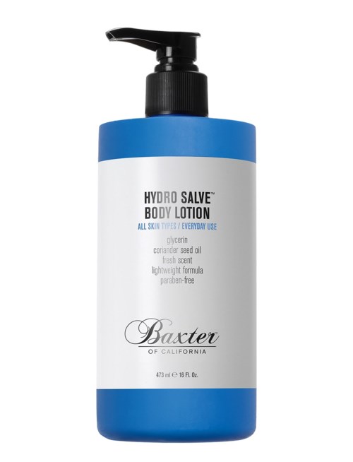 En blå og hvit pumpeflaske merket 'Hydro Salve Body Lotion' med detaljer om ingredienser og merket Baxter of California.