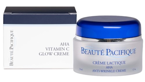 En skönhetsprodukt från Beauté Pacifique med vit burk och blå lock, samt en matchande förpackning för anti-rynka och glow.