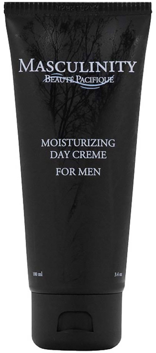 En svart tub märkt 'Masculinity Moisturizing Day Creme för män' med en skogsbakgrund.