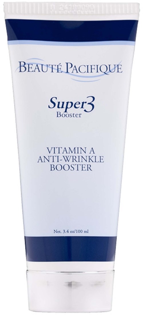 Weiße Tube mit blauen Bändern, genannt Beaute Pacifique Super3 Booster, soll Falten mit Vitamin A bekämpfen.