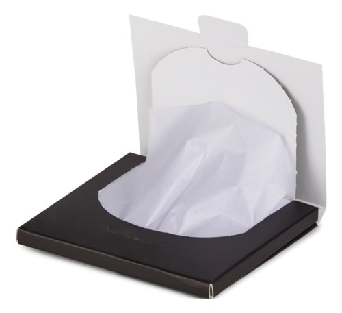 En svart låda med papper inuti, delvis öppen, redo att använda.