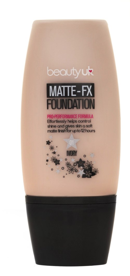 Det är en beige flaska med svart lock, märkt som Matte-FX Foundation av beauty UK.