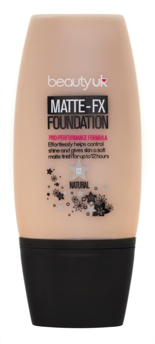 En beige flaska med svart lock, märkt som Beauty UK Matte-FX Foundation, naturlig färg, med blomsterdesigns.