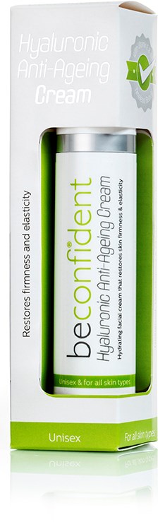 En flaske med hyaluronsyre anti-aldringskrem kalt 'be confident' i grønt og hvitt, for alle hudtyper.