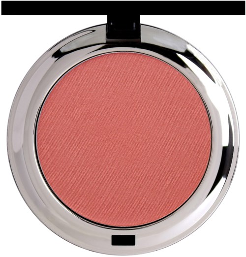 En rund rouge med en rosa nyans, i ett glänsande silverfodral. Har en svart knapp eller lås upptill.