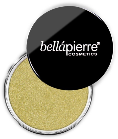 Gult-grønn øyenskygge i rund beholder med svart lokk, merket 'bellápierre COSMETICS.'