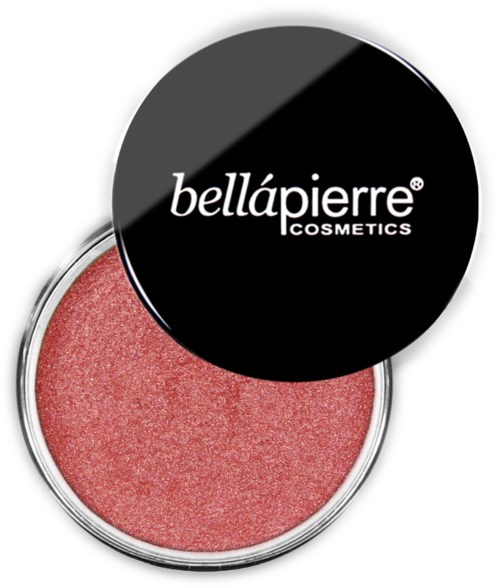 En rosa shimmer øyeskygge i en rund beholder med svart lokk merket "bellápierre COSMETICS."