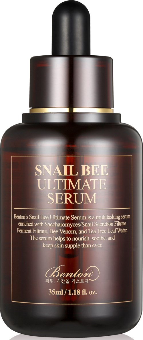 En mörk flaska med droppkork, märkt Snail Bee Ultimate Serum, innehåller hudvårdsprodukt för näring och lugnande.