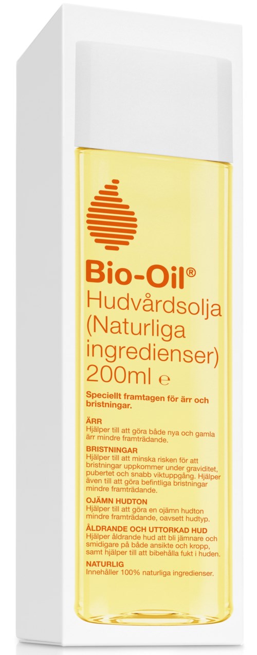 En vit flaska med en gul etikett med orange text och en droppformad logga. Den innehåller Bio-Oil för hudvård.