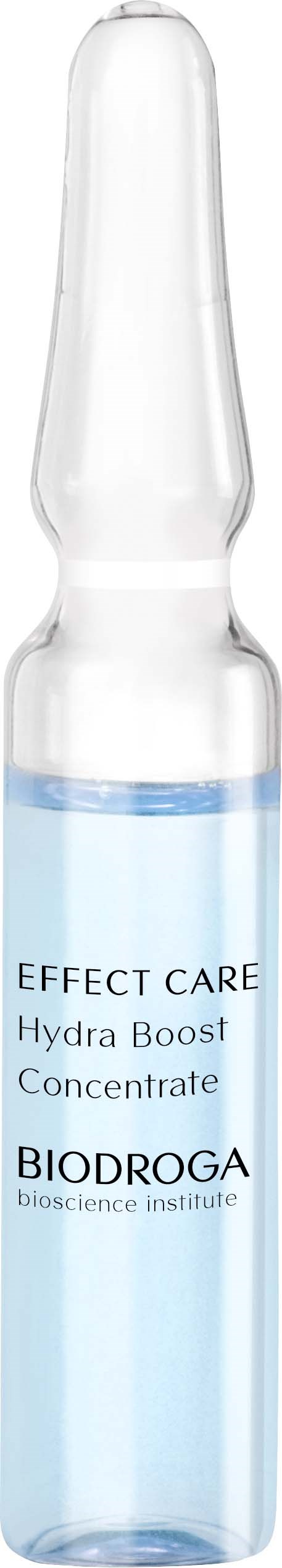 En lille glasampul med blå etikette, indeholder hudplejeserum kaldet Hydrra Boost Concentrare af Biodroga.