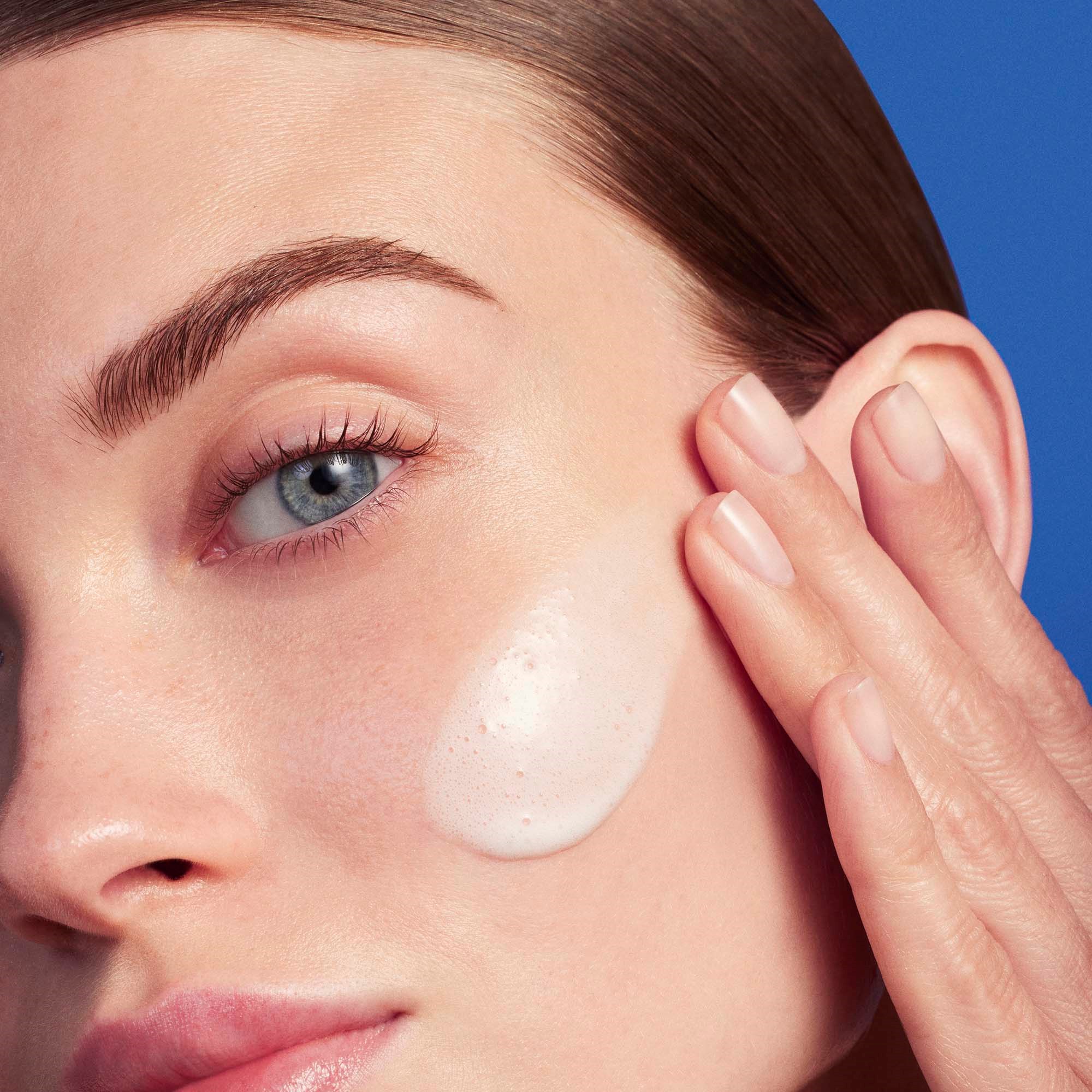 Biotherm Biosource Pieniący się olejek do demakijażu 200 ml (obrázok 3)