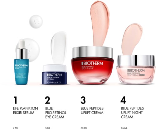 En uppsättning hudvårdsprodukter med serum och krämer i blå och rosa behållare med swatches ovanför.