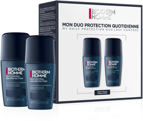 To deodorantflasker og en eske med de samme flaskene inni, merket Biotherm Homme, daglig kontroll, 48 timers beskyttelse.