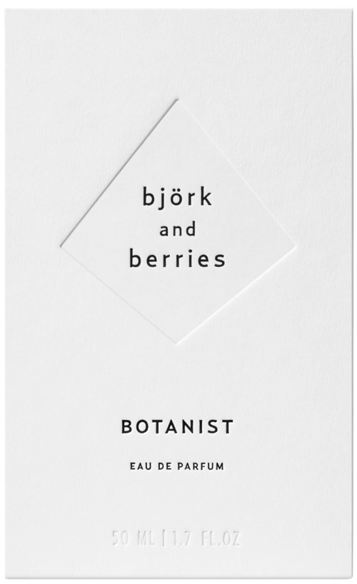 En minimalistisk parfymförpackning med text: 'björk and berries', 'BOTANIST' och 'EAU DE PARFUM', 50 ml.