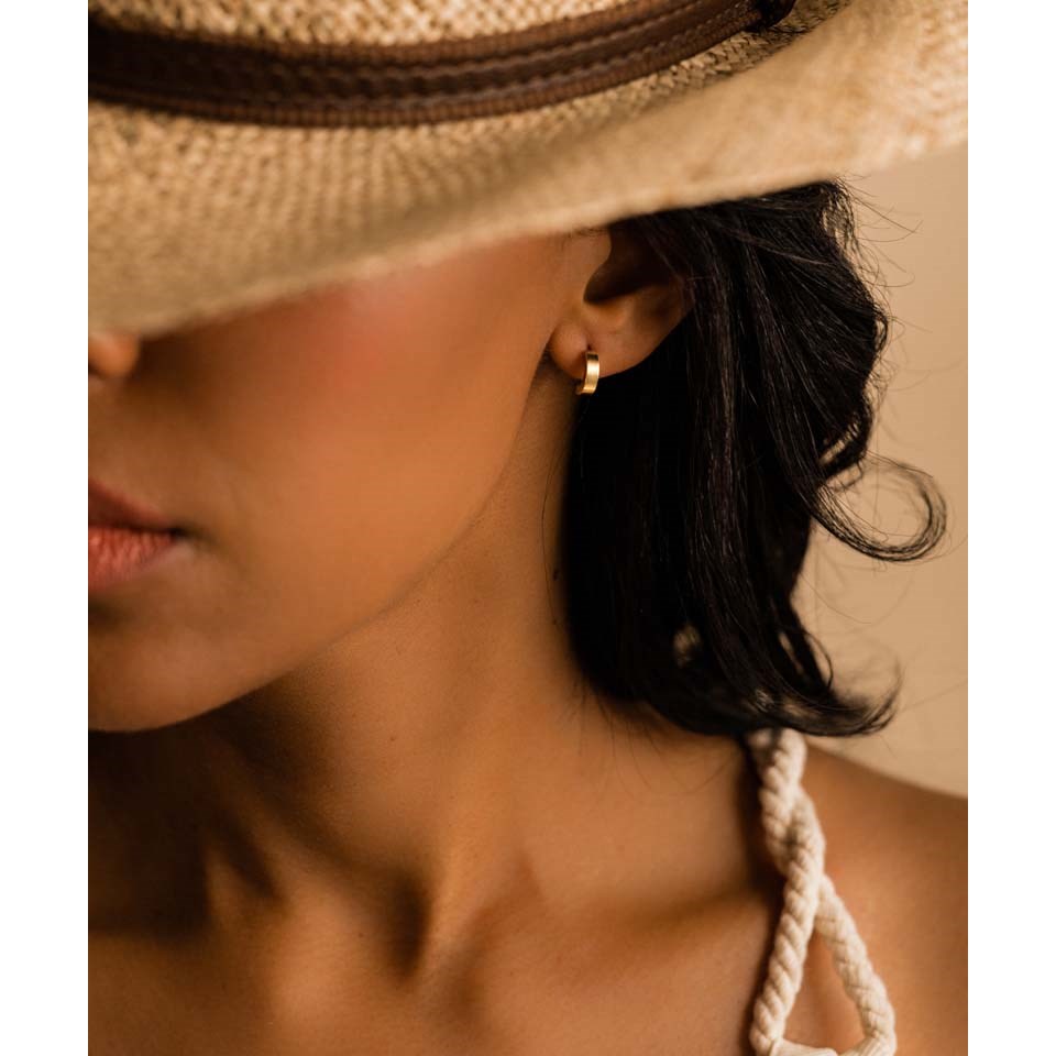 Alternativ bild 1 för Blomdahl GT Pendant Plain Curved 10 mm